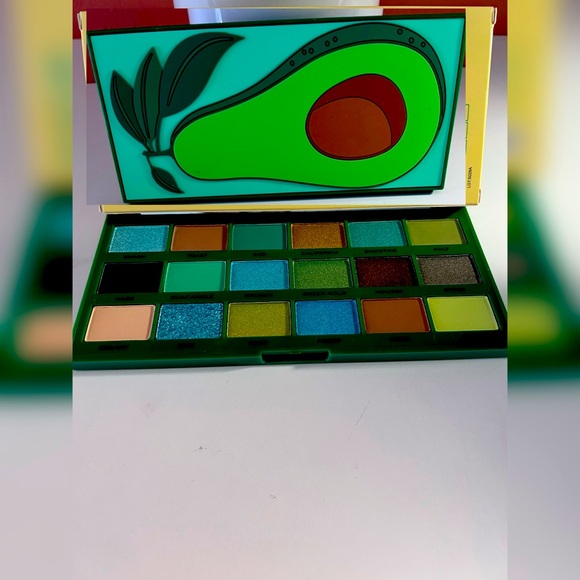 Revolution Makeup Eyeshadow Palette Tasty Avocado - Picture 1 of 1